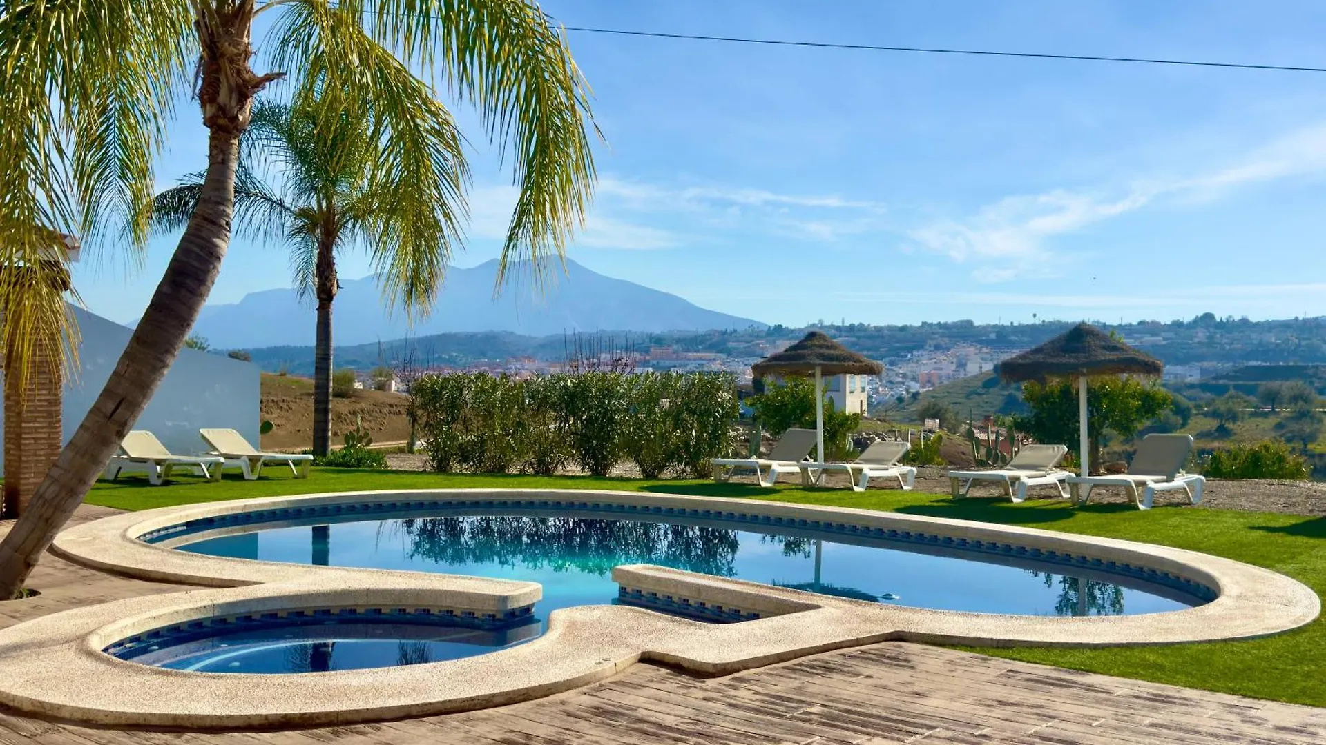 Finca El Cerro - Piscina Y Jacuzzi Málaga Chalet
