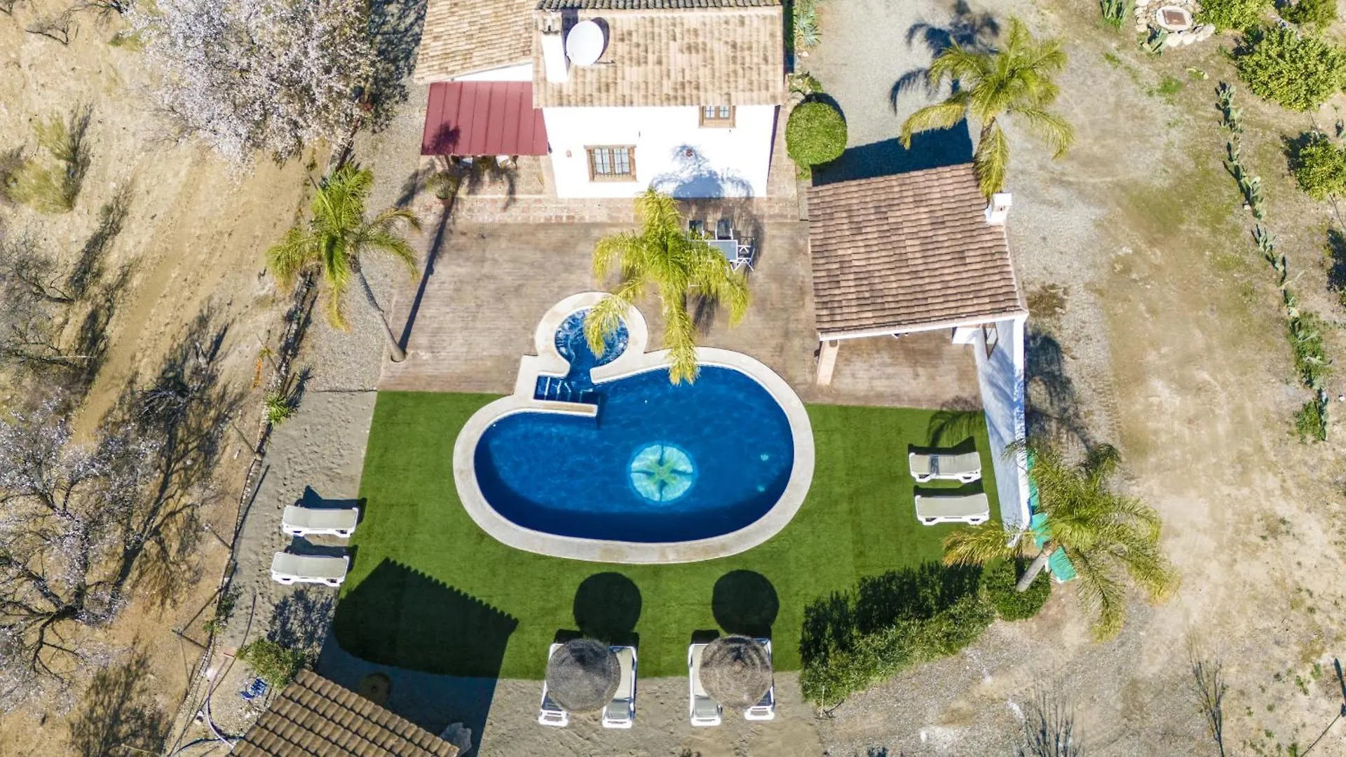 Finca El Cerro - Piscina Y Jacuzzi Malaga