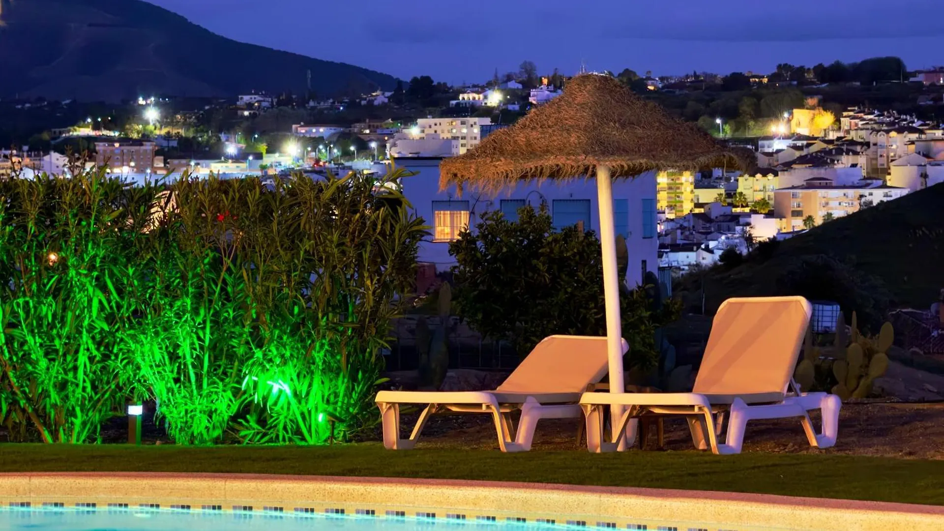 Finca El Cerro - Piscina Y Jacuzzi Malaga