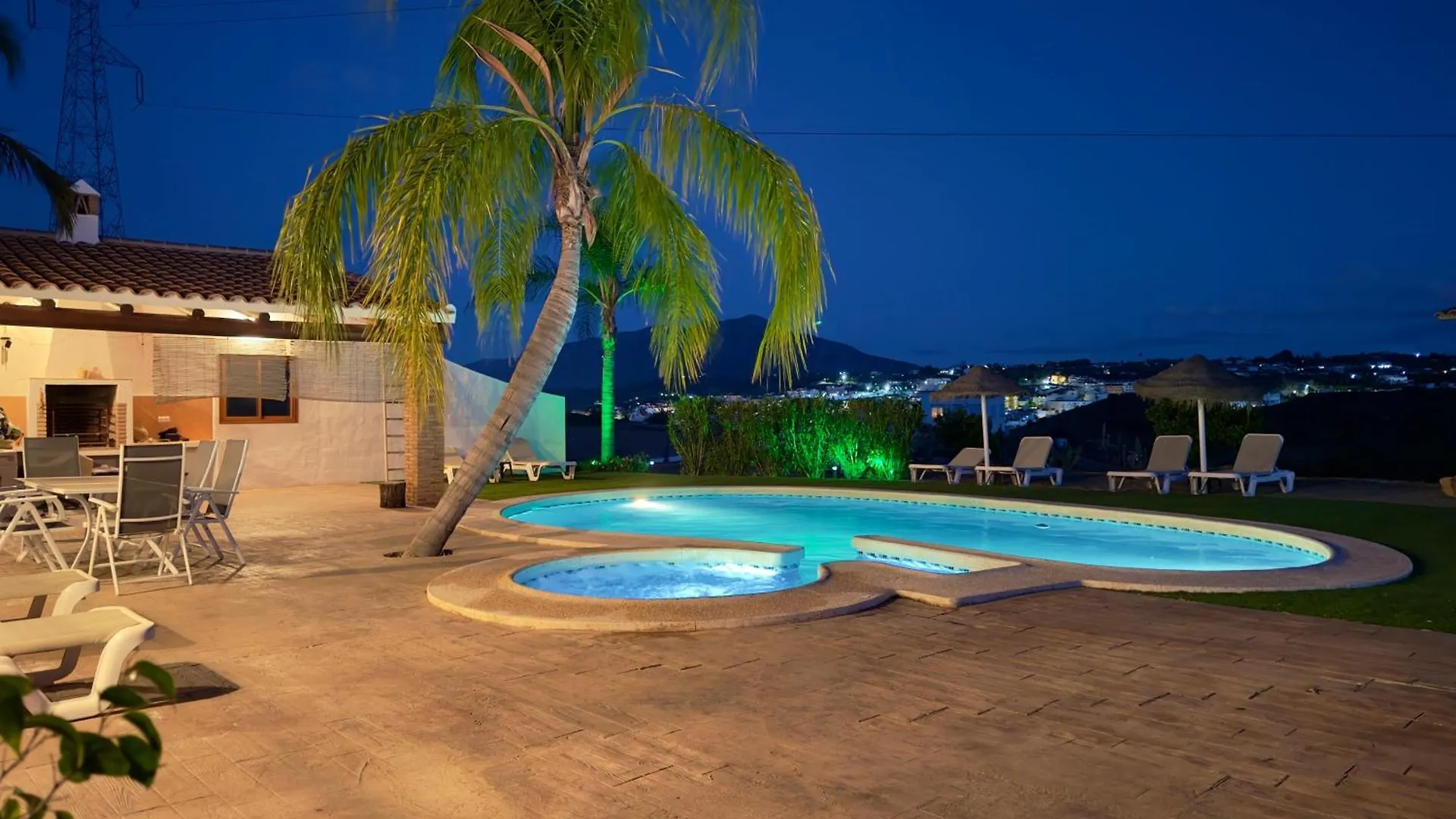 Finca El Cerro - Piscina Y Jacuzzi Malaga Chalet